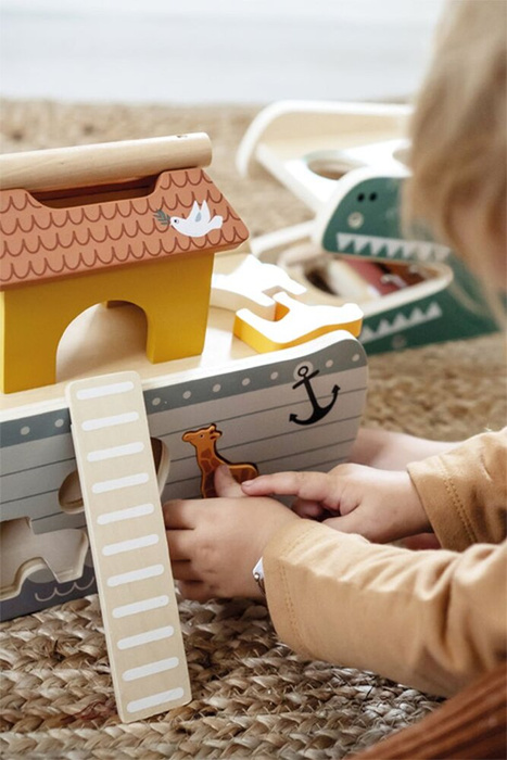 Drewniany sorter Arka Noego Small Foot