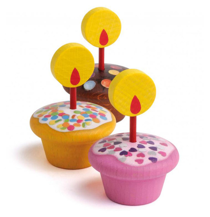 Drewniane muffinki urodzinowe Erzi