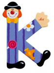 Drewniana literka K, Clown