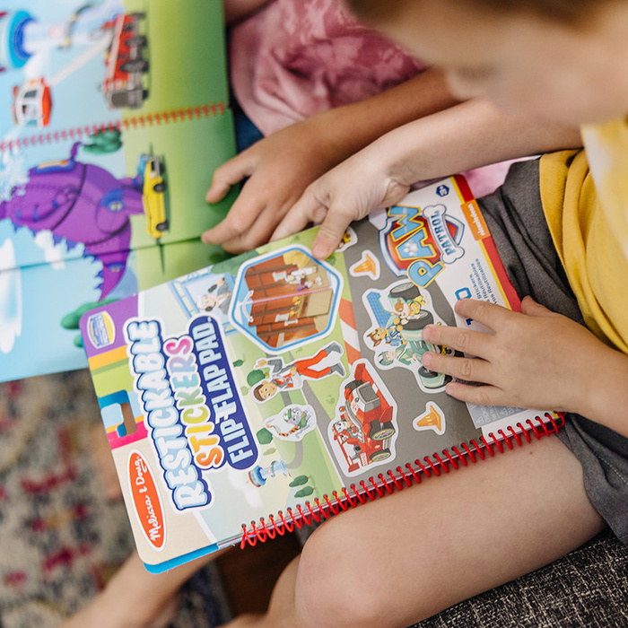 Naklejki wielorazowego użytku Psi Patrol Restickable Stickers Flip-Flap Pad – Adventure Bay Melissa & Doug