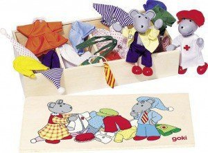 Myszy w skrzyneczce z ubraniami