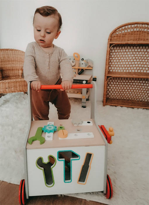Drewniany chodzik dla dzieci z narzędziami Small Foot 