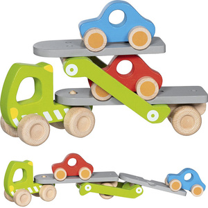 Drewniana laweta z samochodami Goki