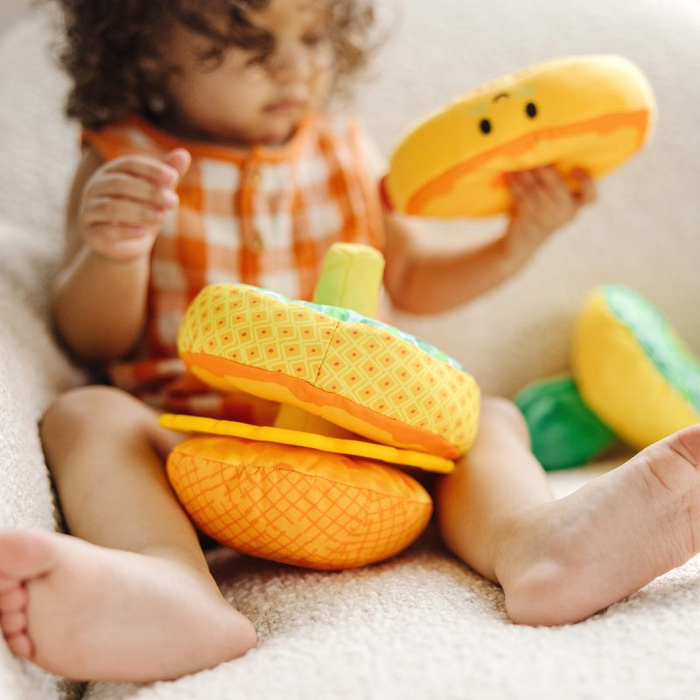 Układanka sensoryczna dla niemowląt Pineapple Soft Stacker Melissa & Doug