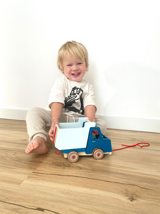 Ciężarówka wywrotka zabawkowa do ciągnięcia Small Foot