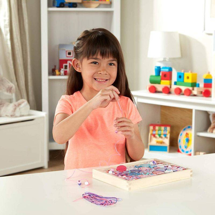 Zestaw do nawlekania i tworzenia biżuterii Serduszka Melissa & Doug