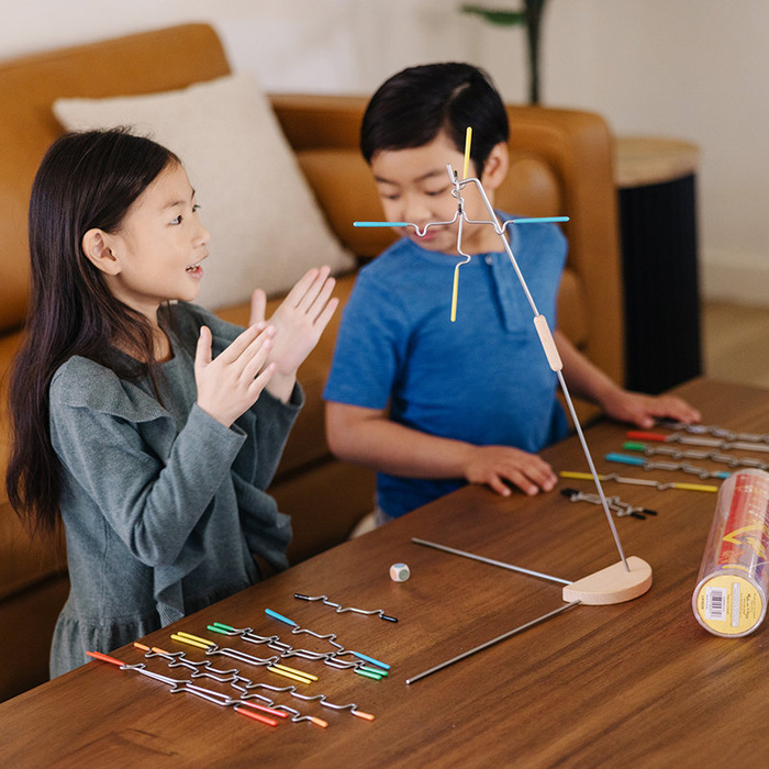 Gra zręcznościowa Suspend Melissa and Doug