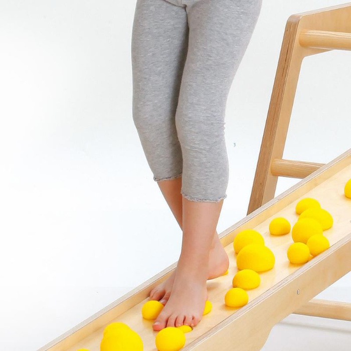 Ścieżka sensoryczna Piłeczki Erzi