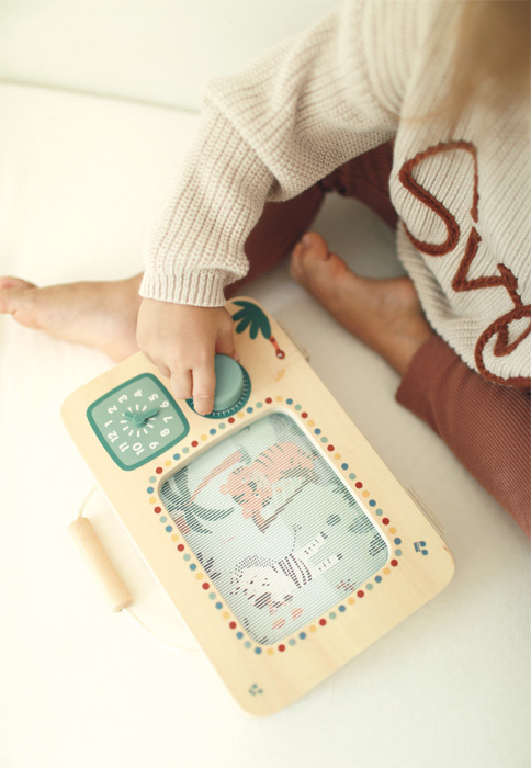 Drewniana pozytywka Telewizor Safari Small Foot